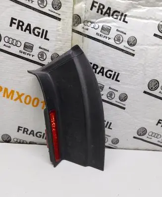Volkswagen PASSAT B6 Rear/tail light trim molding 3C9945312