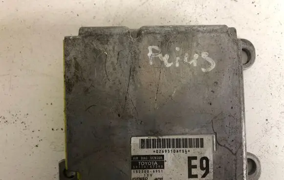 Toyota Prius (NHW20) Airbag control unit/module 8917047390 1523006951