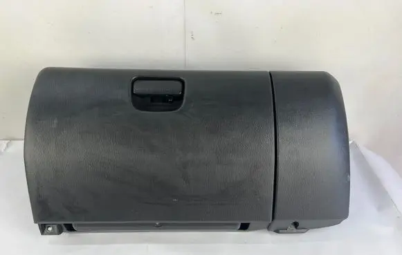 Subaru Impreza II Glove box