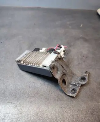 Toyota Avensis T270 Glow plug pre-heat relay 28551-30010
