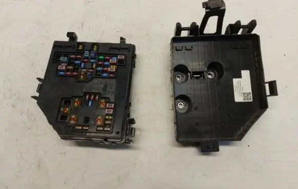 Ford Transit Custom II Fuse box set