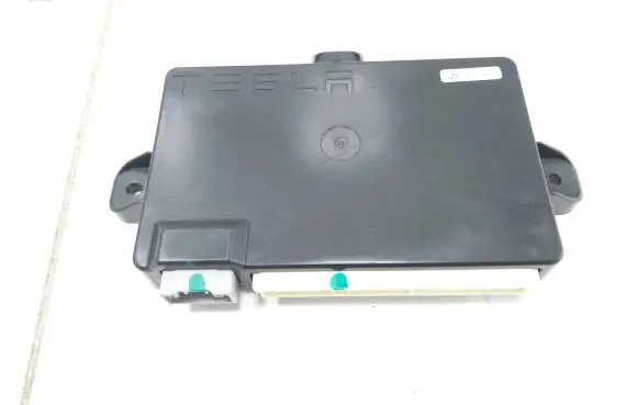 Tesla Model X Door control unit/module 104549000G