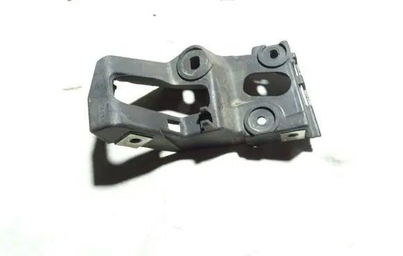 Audi A4 S4 B6 8E 8H Fender mounting bracket 8E0853921