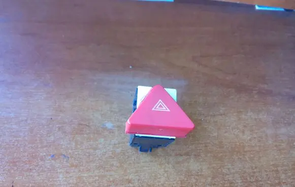 Volkswagen Touran I Hazard light switch 1T0953509