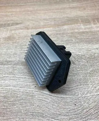 Toyota Previa (XR30, XR40) II Heater blower motor/fan resistor 0778000860