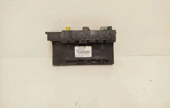 Mercedes-Benz C W203 Fuse module 2095450101 5DK00848610