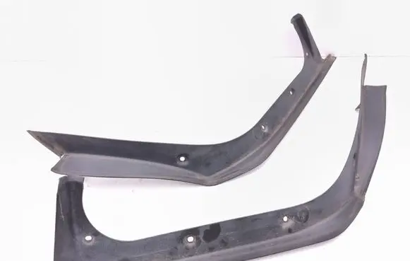 Mercedes-Benz CLS C218 AMG Tailgate/boot cover trim set A2186930133 A2186930233