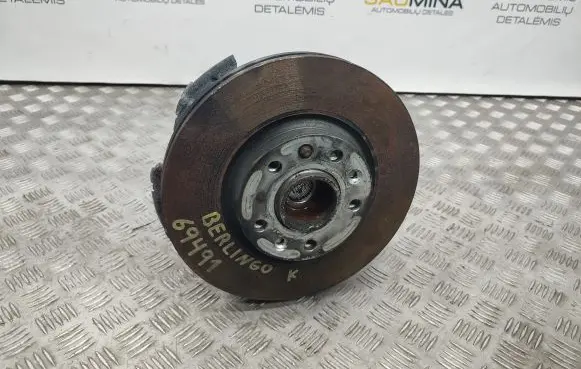 Citroen Berlingo Front wheel hub