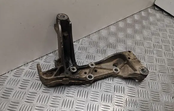 Volkswagen Caddy Front lower control arm/wishbone 1K0199296F