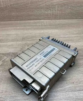 Volkswagen Golf II Engine control unit/module ECU 893907383B 0285007061 USED