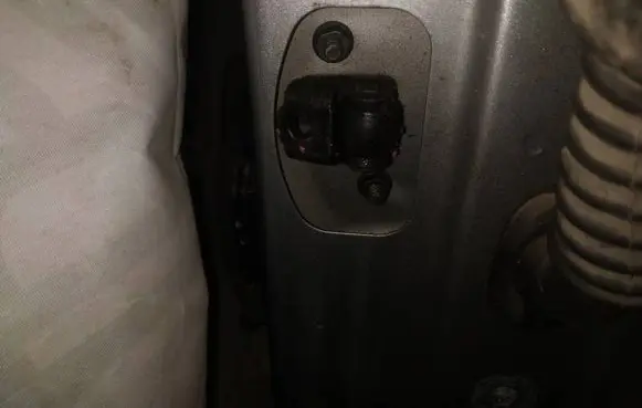 Volvo S40 Rear door check strap stopper