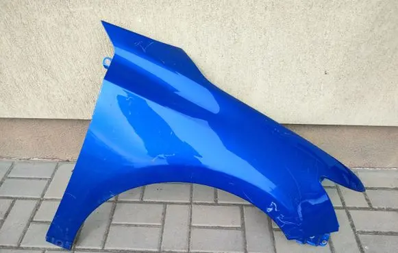Lexus CT 200H Fender