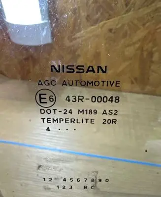 Nissan Note (E12) Front door window glass four-door 43R00048 M189AS2