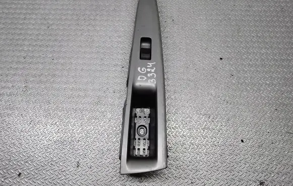 Mazda 2 Electric window control switch 3M71A24184F