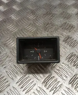 Volvo 460 Clock 989997