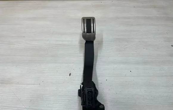 Peugeot 2008 II Accelerator throttle pedal 9837891880