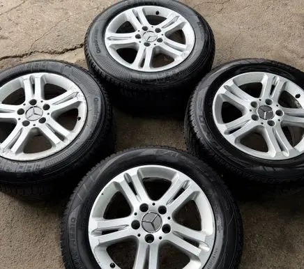 Mercedes-Benz E W211 R16 alloy rim A2114017102