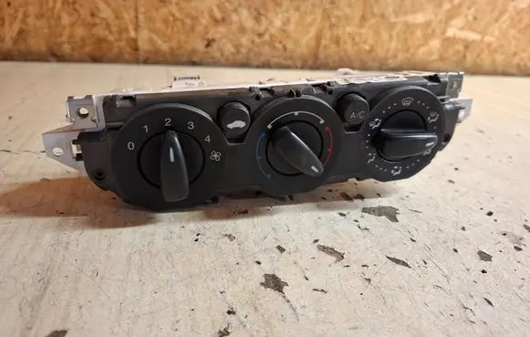 Ford Focus Climate control unit 7M5T19980AA 9696073327 69607332