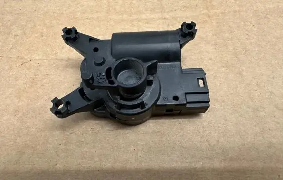 Volkswagen Amarok Air flap motor/actuator 52411483