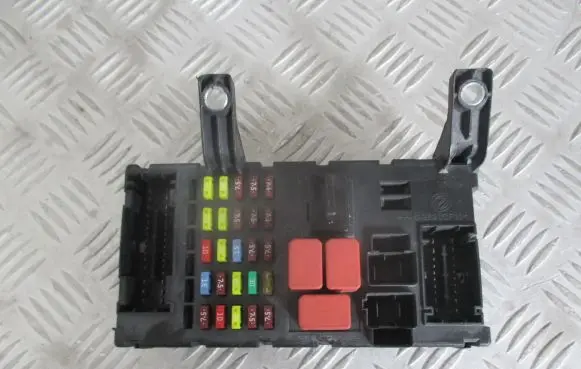 Peugeot 3008 I Fuse box set