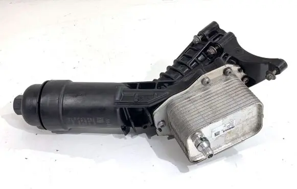 BMW 5 G30 G31 G38 Oil filter mounting bracket 8580417