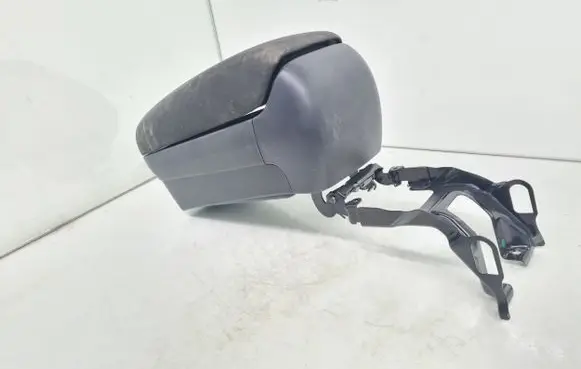 Toyota Avensis T250 Armrest