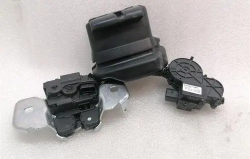 Porsche Taycan 9J1 Tailgate/trunk/boot lock/catch/latch 9J0827888