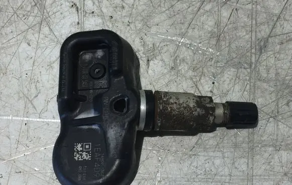 Toyota Yaris Tire pressure sensor 10R035437