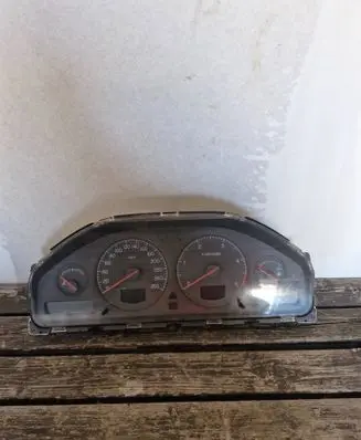 Volvo S80 Speedometer (instrument cluster)