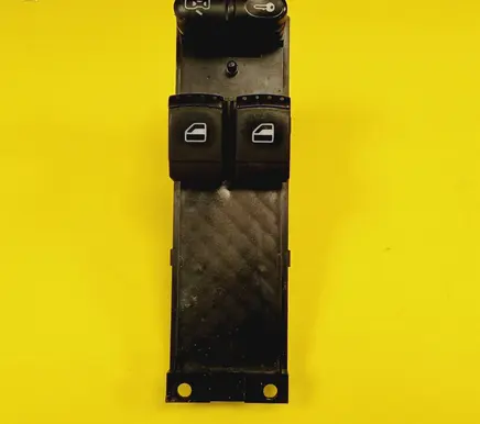 Volkswagen PASSAT B5.5 Electric window control switch 1J3959857B