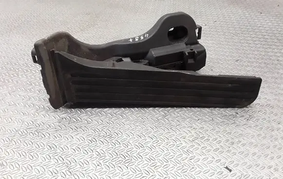 Volkswagen PASSAT B7 Accelerator throttle pedal 1K1723503AJ 6PV01103901
