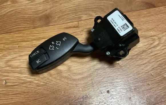 BMW 5 E60 E61 Indicator stalk 6951349 0110675008