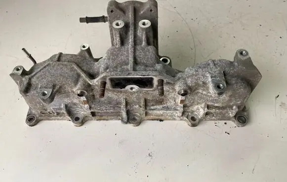 Toyota Avensis T270 Intake manifold