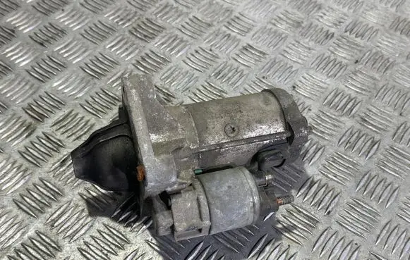 Ford Focus Starter motor AV6N11000GB 31324544