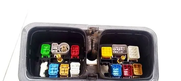 Fuse box set