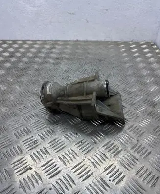 BMW 5 G30 G31 G38 Driveshaft support bearing bracket 8485043 8485028 848502802