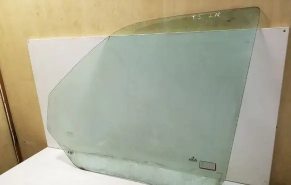 Volkswagen Transporter - Caravelle T5 Front door window/glass (coupe) 