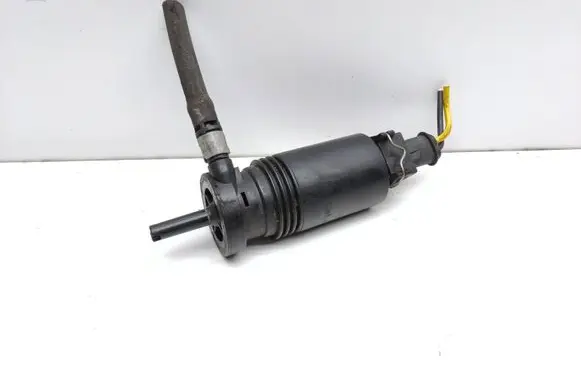 Volvo XC90 Headlight washer pump 1012458