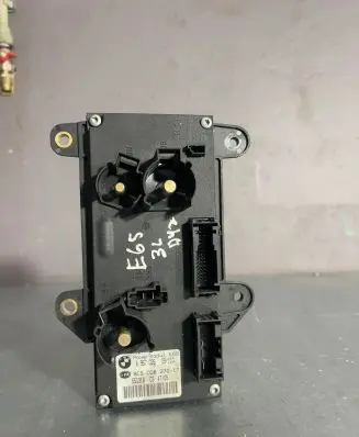 BMW 7 E65 E66 Power management control unit 6957026 550318 8ES00827017