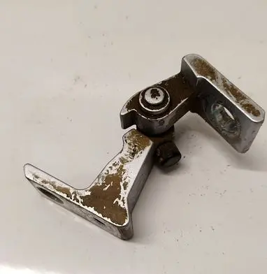 Skoda Octavia Mk3 (5E) Front door upper hinge 8K0831402E