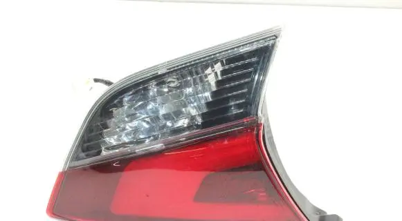 Nissan X-Trail T32 Tailgate rear/tail lights