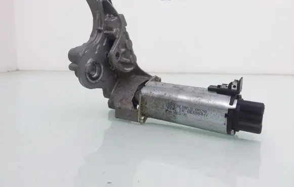 Volvo V70 Seat adjustment motor 900186101