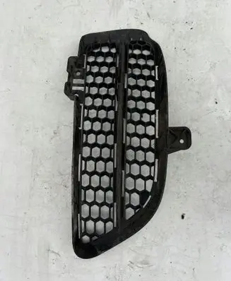 Volkswagen Touareg II Front bumper lower grill 7L6853666B