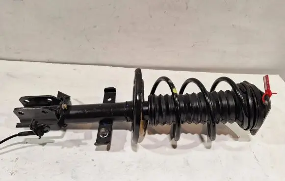 Renault Clio IV Front shock absorber/damper