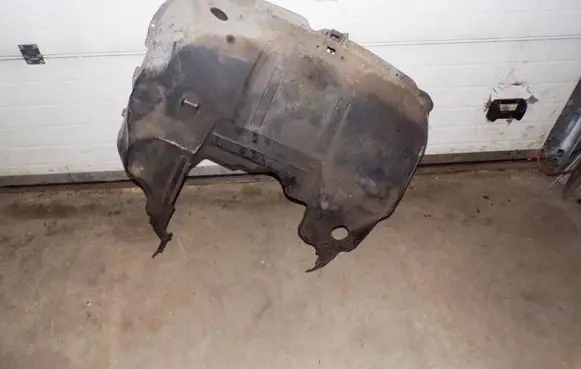 Volkswagen Transporter - Caravelle T4 Engine splash shield/under tray