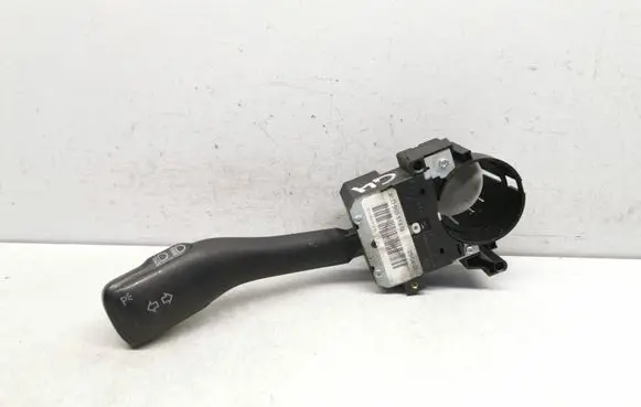 Volkswagen Golf IV Indicator stalk 8L0953513G