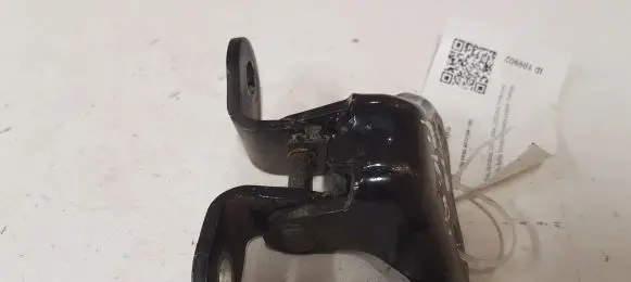 Toyota Corolla Verso AR10 Front door lower hinge 