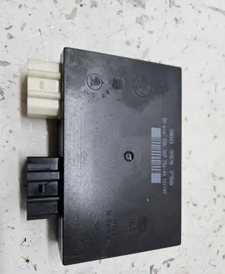 Volkswagen PASSAT B5 Comfort/convenience module 3B0959798
