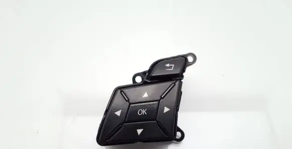 Steering wheel buttons/switches
