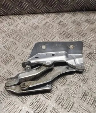 Engine bonnet/hood hinges